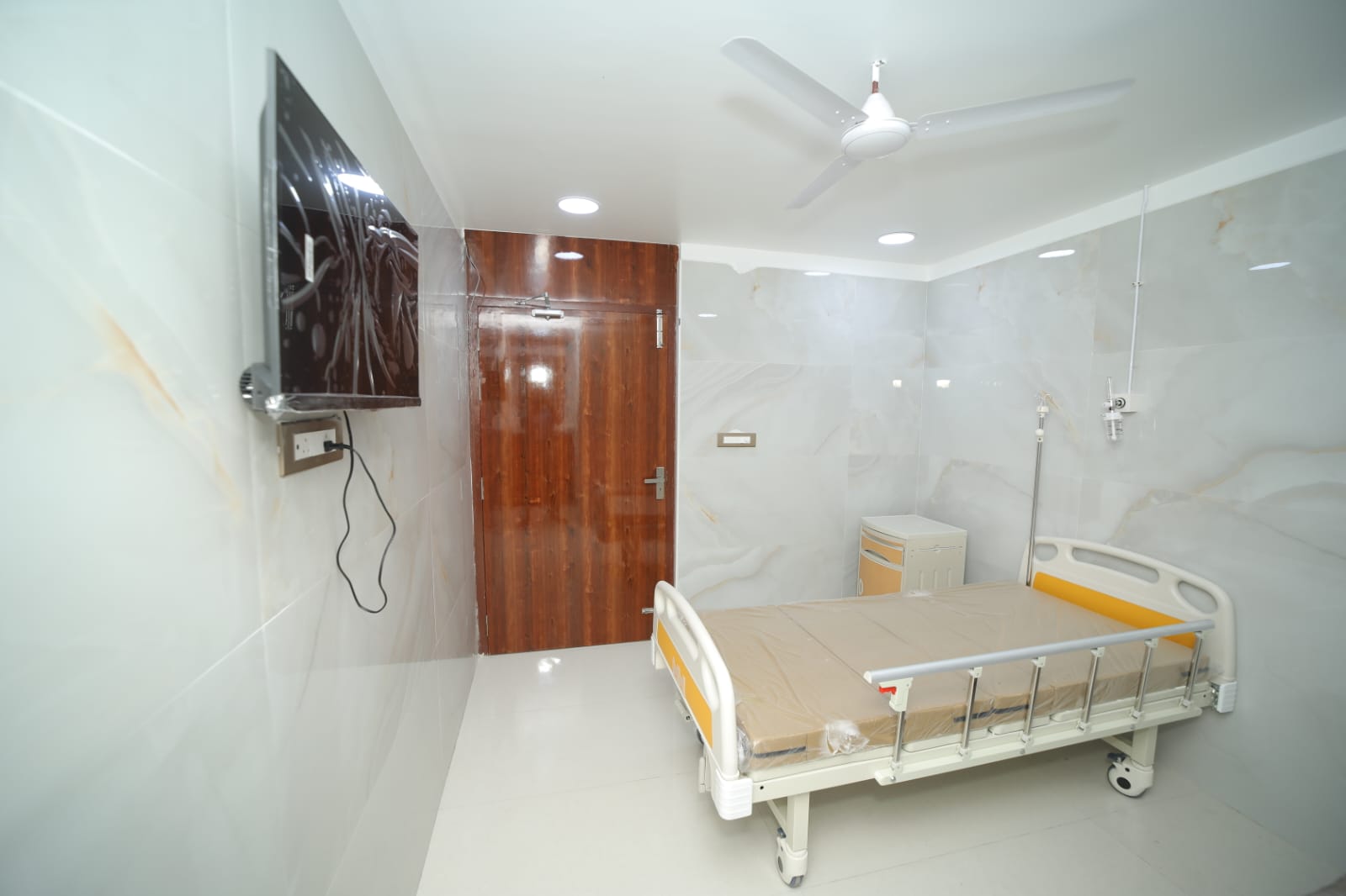 Malik Life Care Hospital private patient room
